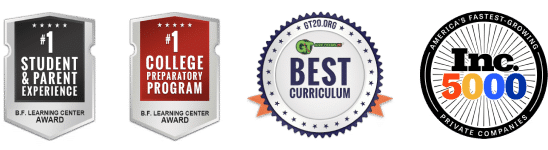 a badge that says best curriculum on it